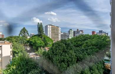 Imagem 3: Imóvel para venda tem 119 metros quadrados com 3 quartos em Petrópolis - Porto Alegre - RS