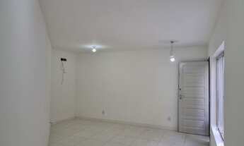 Imagem: CA-ALUGO loja Centro Galeria Costa Azul