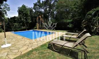 Imagem 4: Linda Casa Estilo Chalezão com Muito Verde em Condomínio Ecológico