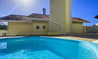 Imagem: Casa com 4 Dormitórios - Carvoeira