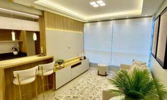 Imagem 2: Apartamento mobiliado e decorado, com 2 quartos, sendo um suíte, a 100m do mar. R$-600-Mil