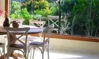 Imagem 2: Casa 3 quartos, 1 suíte em Condomínio particular. Área construída 450m². Área total 745m²