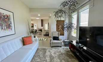 Imagem 5: Casa de condomínio para venda possui 221 metros quadrados com 4 quartos