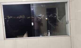 Imagem 4: Casa 2 andar, recém construída bem localizada toda no piso, banheiro com blindex