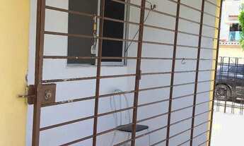 Imagem 2: Privê em pau amarelo para alugar