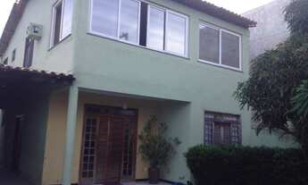 Imagem: Alugo casa c 05 quartos na Aruana