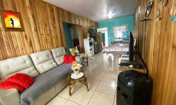 Imagem 5: Casa de madeira a beira mar Balneário Riviera