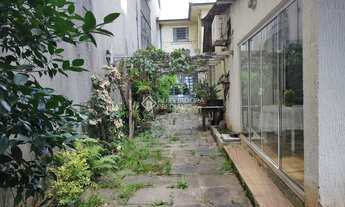 Imagem 7: Casa com dois níveis, em localização excelente para negócio no Menino Deus