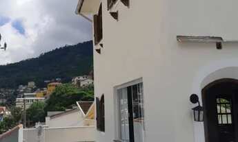 Imagem: Casa Petrópolis Mosela 4 quartos rua próxima