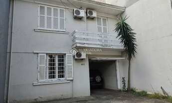 Imagem 2: Casa com dois níveis, em localização excelente para negócio no Menino Deus