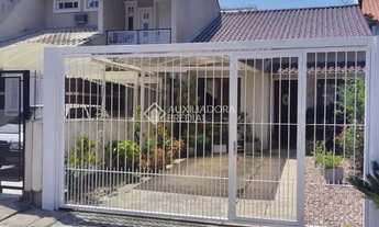 Imagem 2: Casa com 2 Quartos sendo 1 suíte, Bairro Hípica - Porto Alegre