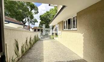 Imagem 4: CASA com 4 dormitórios à venda com 400m² por R$ 2.950.000,00 no bairro Mercês - CURITIBA