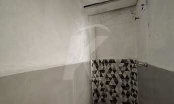 Imagem 6: Salão comercial com banheiro