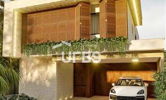 Imagem 2: Imponente sobrado à venda no Jardins Bolonha