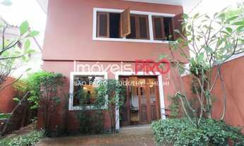 Imagem: Linda casa em rua tranquila na Vila Nova