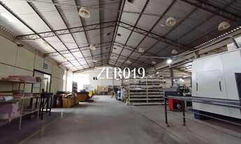 Imagem 5: Galpão/Depósito/Armazém com 5 salas, 3 banheiros e 40 vagas para locação, 2.810m² no bairr