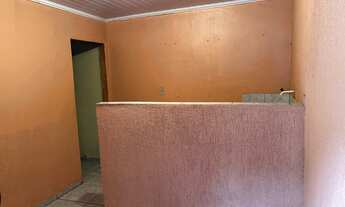 Imagem: Aluguel de casa de fundos na QNL 24