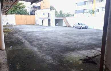 Imagem 6: Terreno de 2.400 metros quadrados, com área coberta de 800 metros quadrados