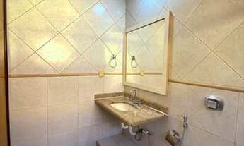 Imagem 7: Casa grande e bem localizada!!! Agende uma visita ;