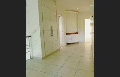 Imagem 5: Casa luxuosa! duplex, Centro de terreno, Piscina com deck molhado, jacuzzy, Churrasq, Slão