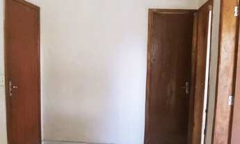 Imagem 4: Kitinet, valor 590.00 inchuso água, luz separado