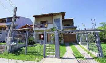 Imagem 2: Casa em Hípica Casa com 3 dormitórios