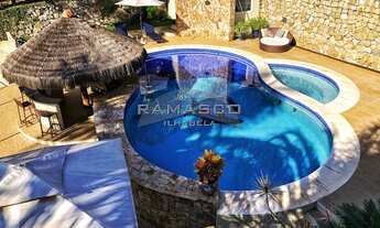 Imagem 2: CASA CINEMATOGRÁFICA A 100 METROS DA PRAIA DA FEITICEIRA - ILHABELA