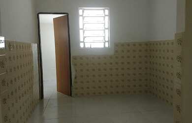 Imagem 4: Casa em Areias, 3 qtos, 2 salas, cozinha, bwc, área de serviço e garagem R$1.200,000