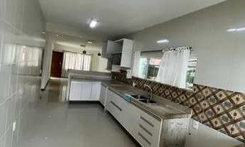 Imagem 1: Casa Vale dos Cristais c/ 2qts, send 1suíte, 2brs, 1vg, quintal gramado, split, amrs plnjd