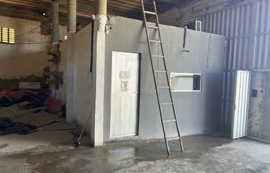 Imagem 3: Galpao + câmara fria ( aluga se