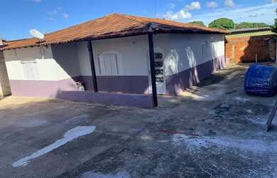 Imagem 6: Vendo ótima casa com 3 Quatos sendo 1 suite no Incra 8..