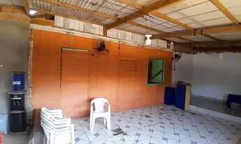 Imagem: Casa Com Ponto na Frente Murada