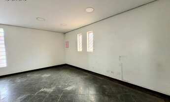 Imagem 3: Casa comercial ara locação, salão amplo, 5 salas, 4 banheiros, 3 vagas, área externa de 20