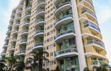 Imagem 2: VAGAS SOMENTE PARA MOÇAS QUE ESTUDAM E TRABANHAM