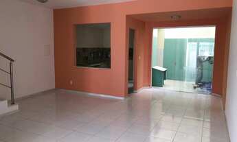 Imagem 2: CASA NA FAROLÂNDIA M.C