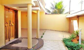 Imagem 3: Casa em Condomínio para aluguel, 5 quartos, 3 suítes, 4 vagas, Jardim Residencial Flora