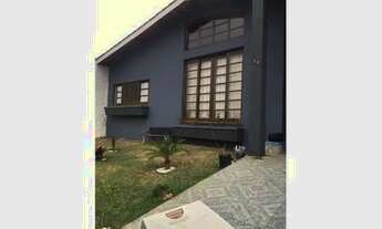 Imagem 2: Casa de alto padrão, em bairro nobre,com 4 dormitórios, para alugar, 350 m² por R$ 8.000/m