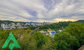 Imagem 5: Maravilhosa casa com 3 pavimentos semi mobiliada, no Bairro Ponta Aguda!
