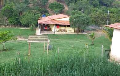 Imagem: Fazendinha 3.3ha, casa sede e de caseiro
