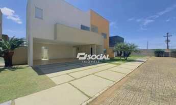 Imagem 3: Excelente casa estilo sobrado para locação toda montada com moveis planejados. Cond. San G