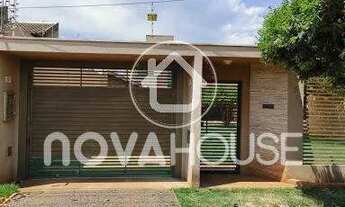 Imagem: LINDO SOBRADO COM AMPLO QUINTAL