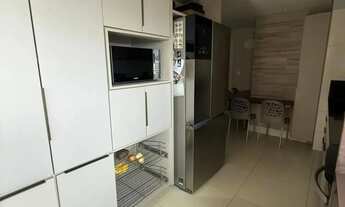 Imagem 2: Vista mar e super ventilado, condomínio clube impecável, além da comodidade de ser porteir