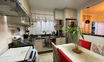 Imagem 4: Casa à venda em Barueri, Jardim Tupanci, com 3 quartos, com 150 m²