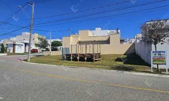 Imagem: Terreno de esquina parcelado no Condomínio