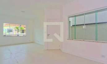 Imagem 2: Casa à Venda - Santana, 3 Quartos, 230 m2