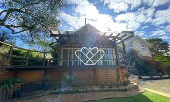 Imagem 4: Casa de Alto Padrão com Suítes, Piscina e Varanda Gourmet no Condomínio Paragem Verdes Cam