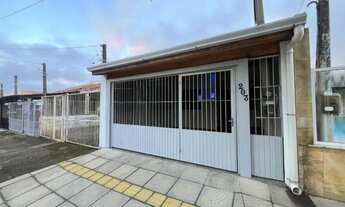 Imagem: Casa com 2 Dormitórios e Área Gourmet