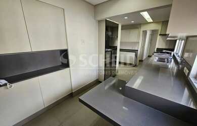 Imagem 6: Apartamento com 3 quartos e 163m² na Bela Cintra totalmente reformado