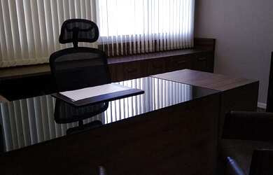 Imagem 4: VENDO SALA COMERCIAL DE ALTO PADRAO SEMI MOBILIADA NO CENTRO DE VITORIA