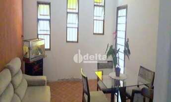 Imagem 3: Casa com 3 dormitórios à venda, 184 m² por R$ 370.000,00 - Jardim das Palmeiras - Uberlând